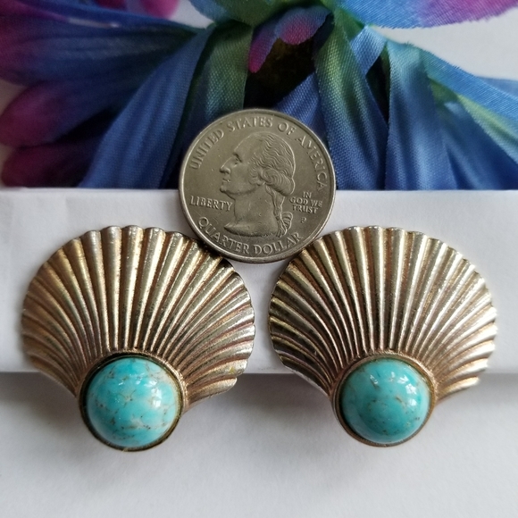 Relisted - Vintage Dauplaise fan shaped earrings blue cab - Picture 7 of 14